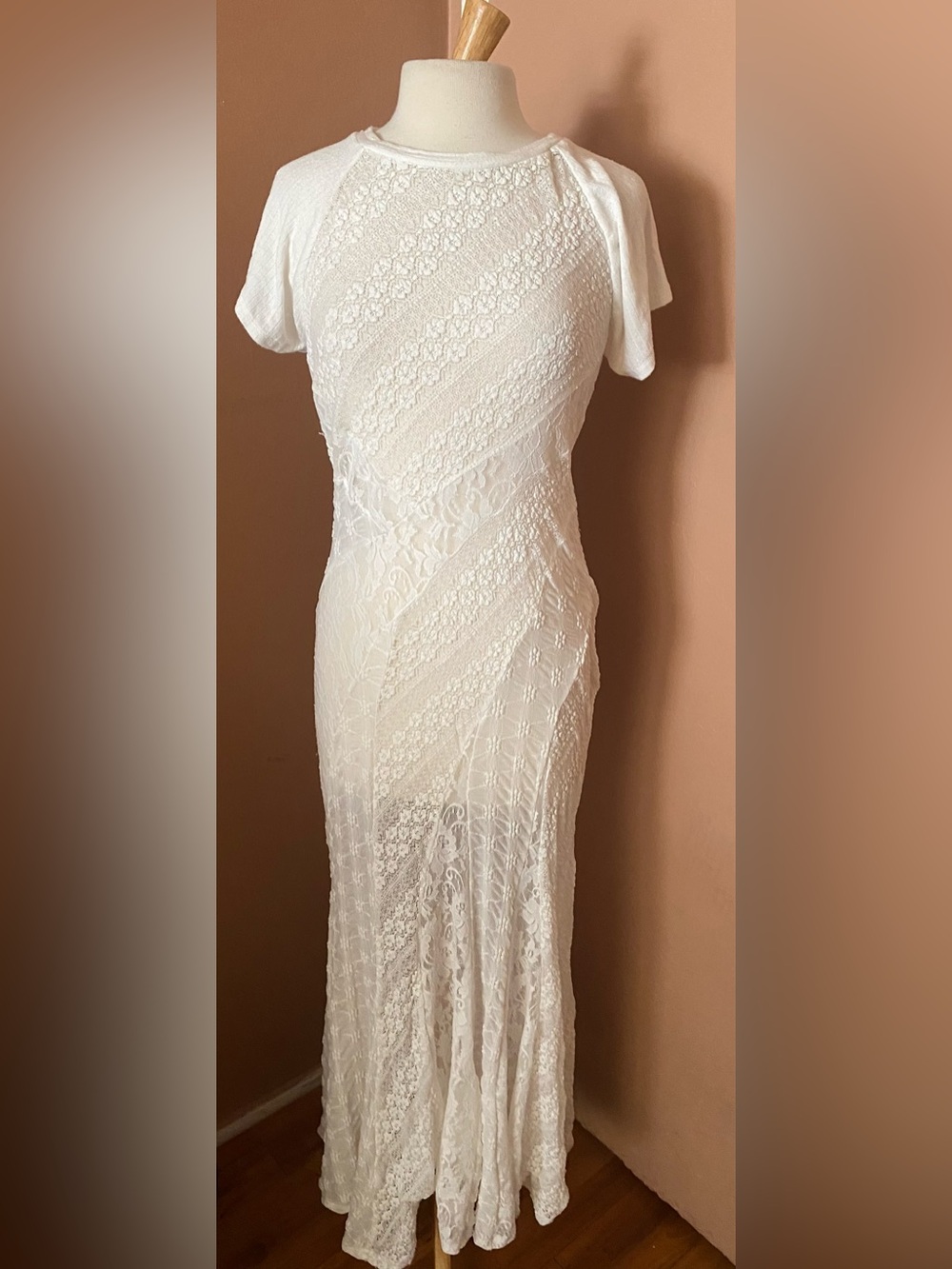 FREE PEOPLE Cypress Lace
Maxi white dress medium - Picture 5 of 12
